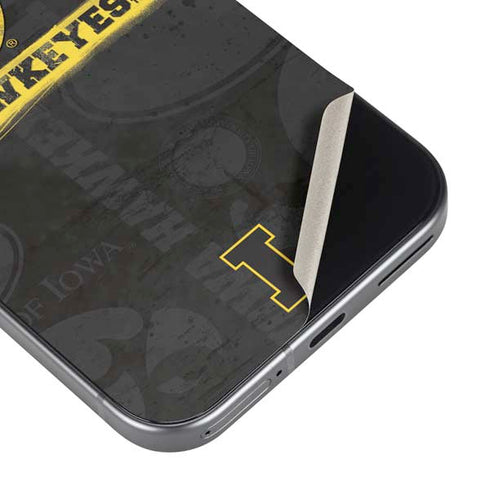 University of Iowa Hawkeyes Distressed Logo Pixel 9 Pro XL Skin